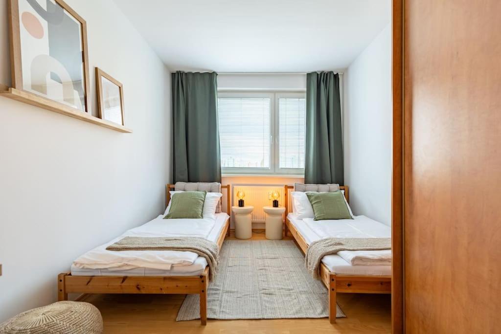 Duna Retreat: City Serenity Bratislava Exterior photo